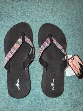 Women's Black/Multicolored Everest Flip Flops!